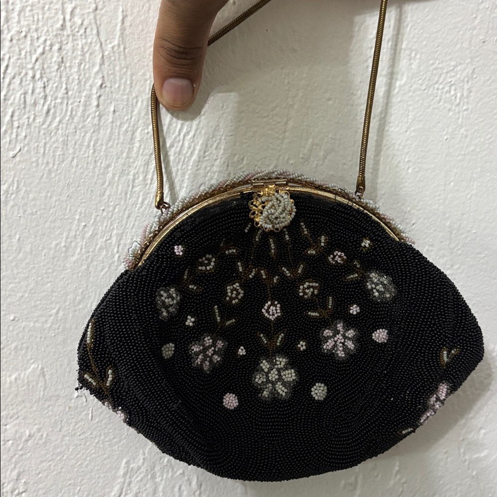 VINTAGE DELILL BLACK BEADED FLOWER FLORAL CLUTCH BAG